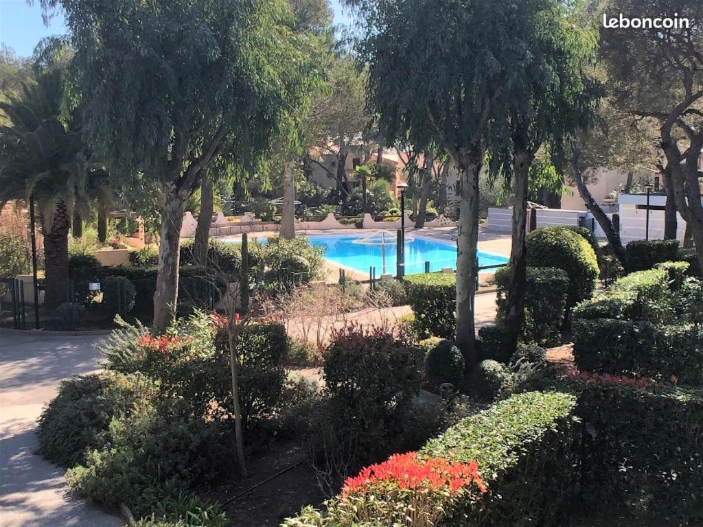 Saint-Raphael, Boulouris, F2 Dans Belle Residence 3 Piscines, Proche Bord De Mer Exterior photo